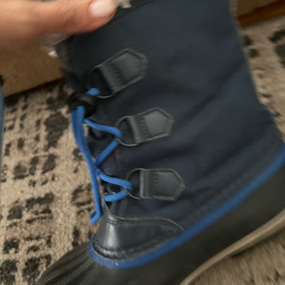 Sorell women boots in good used condition women size7 - Picture 2 of 12